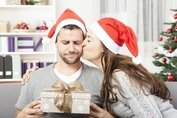 Unbedingt die Fassung bewahren!  Bei schrecklichen Geschenken ist Selbstbeherrschung wichtig