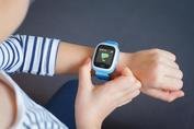  Smartwatch_Check (shutterstock_1011933349)
